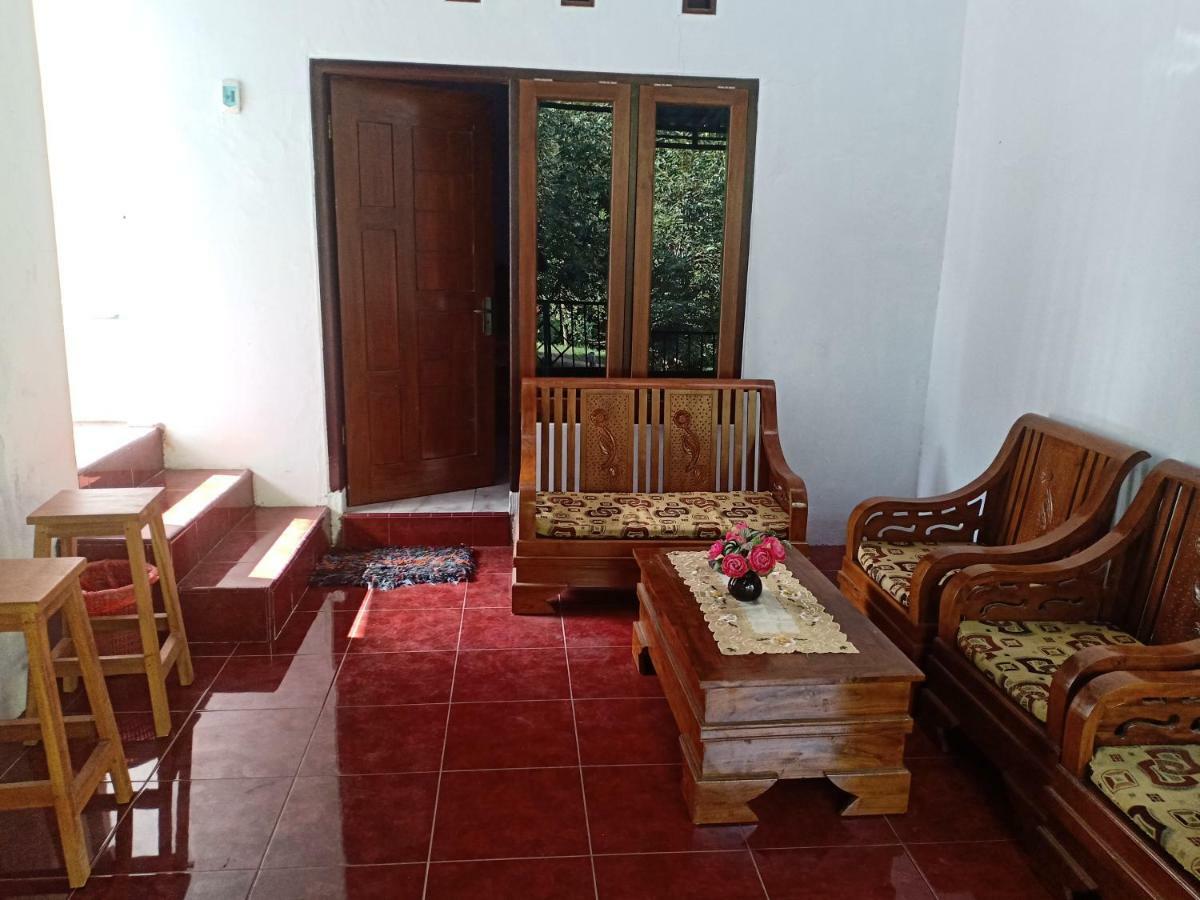 Guest house Sritanjung